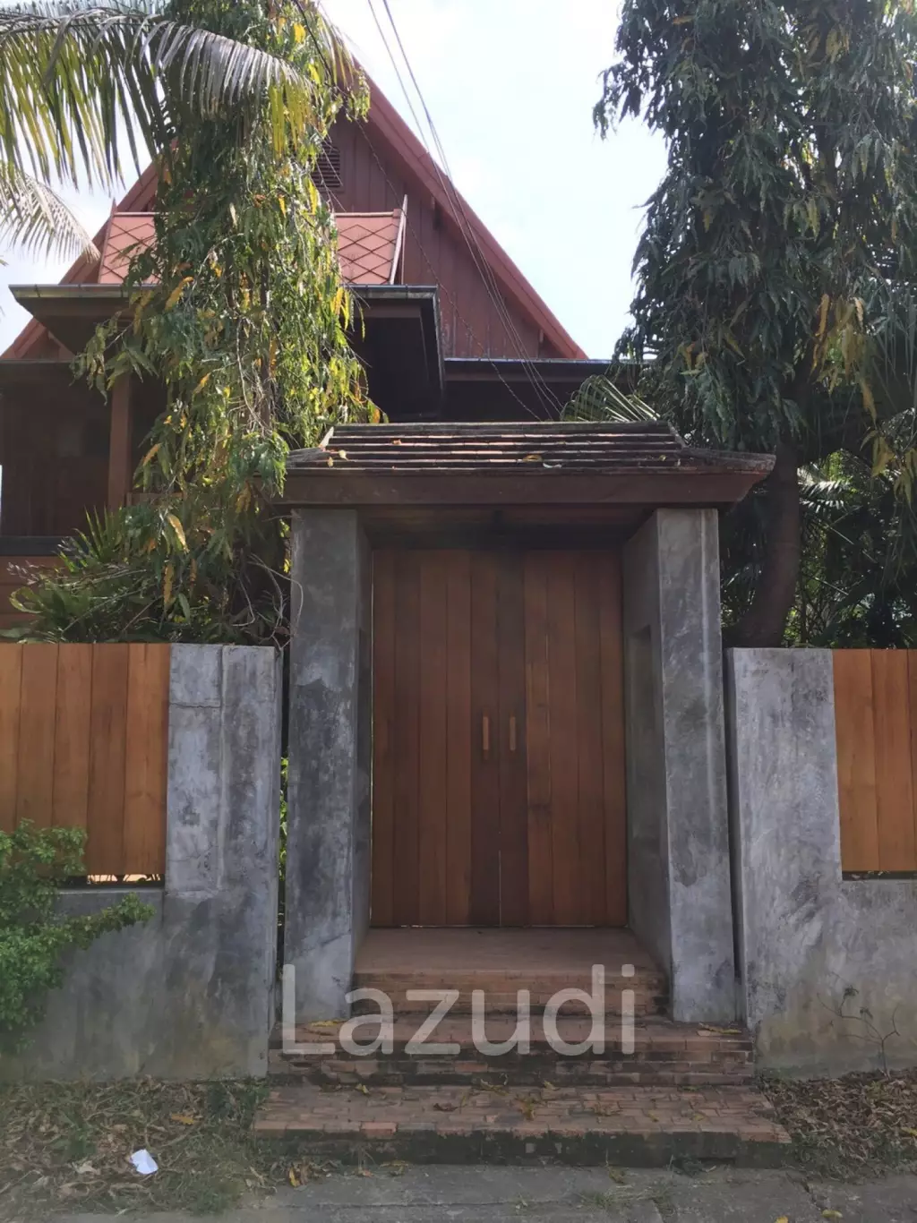 3 Beds 3 Baths 536 SQ.M Lanna Style House