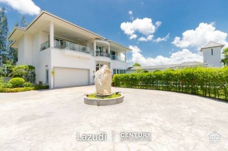 Outstanding Modern 4 Bed Pool Villa close to Black Mountain Golf Course
