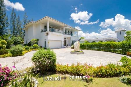 Outstanding Modern 4 Bed Pool Villa close to Black Mountain Golf Course