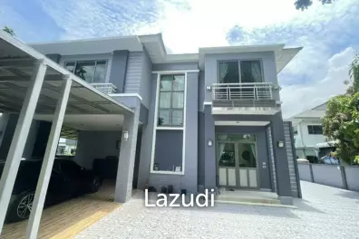 Luxurious Modern 3-Bed Home in Khlong Song Ton Nun