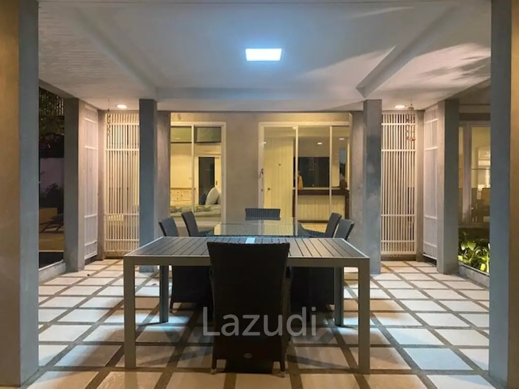 Modern 3 or 4 Bed Pool Villa near the town + beaches