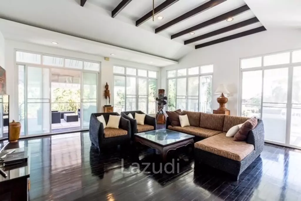 Modern 3 or 4 Bed Pool Villa near the town + beaches