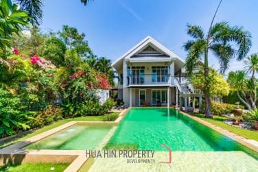 Modern 3 or 4 Bed Pool Villa near the town + beaches