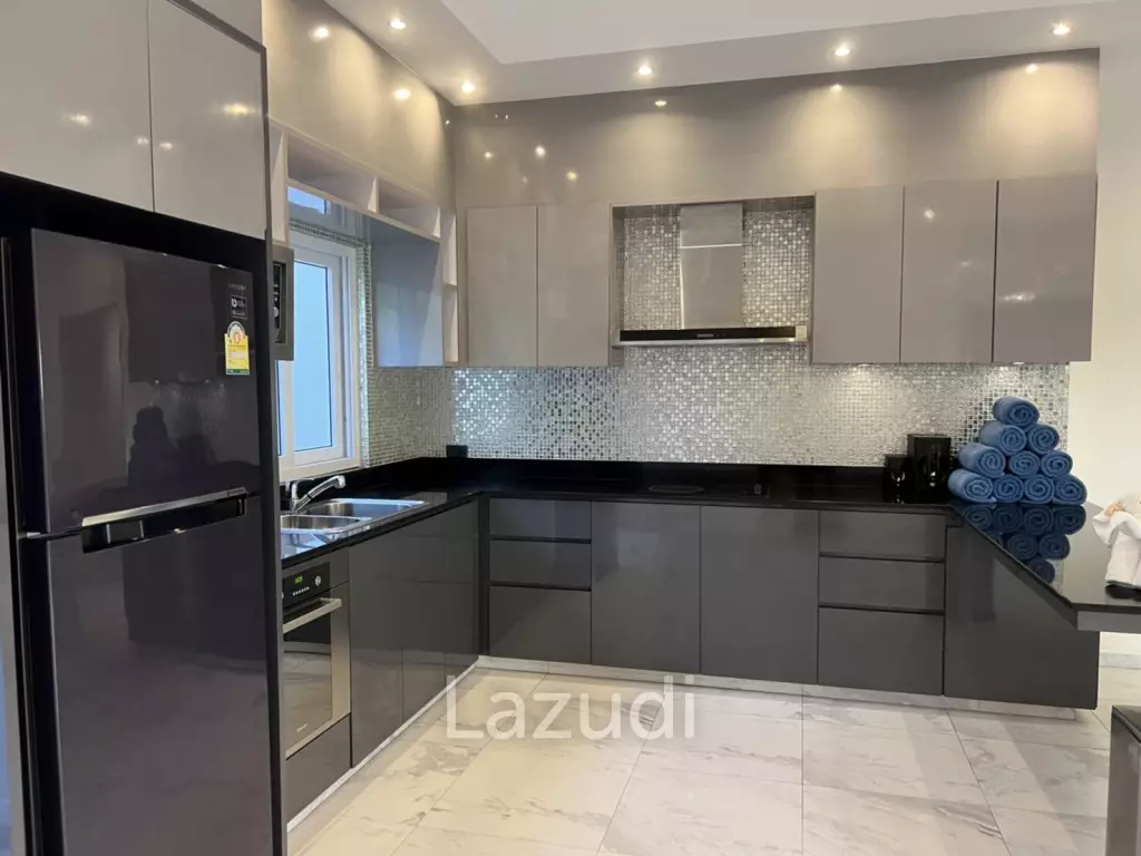 4 beds 5 baths Villa for sell