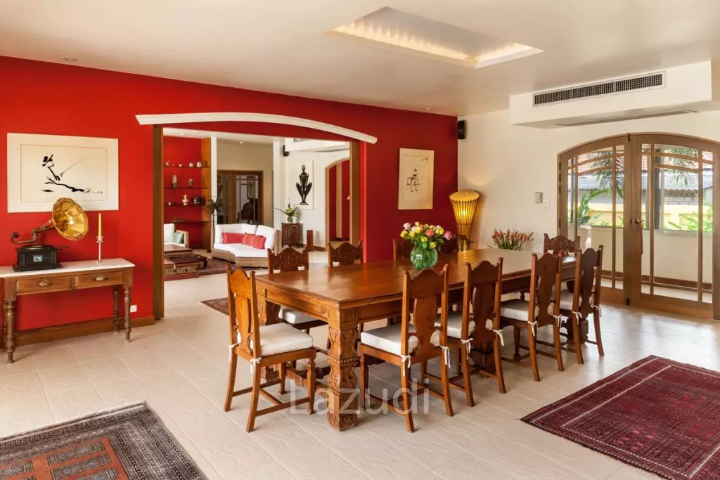 4 Bed 4 Bath 700 SQ.M Rim Nua Villa