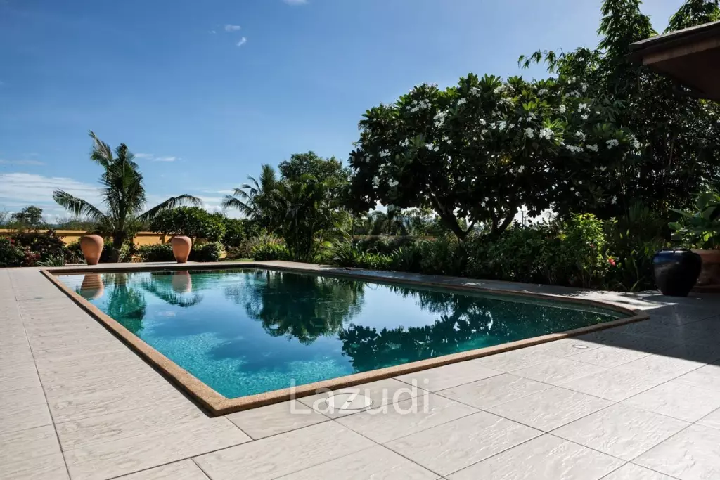 4 Bed 4 Bath 700 SQ.M Rim Nua Villa