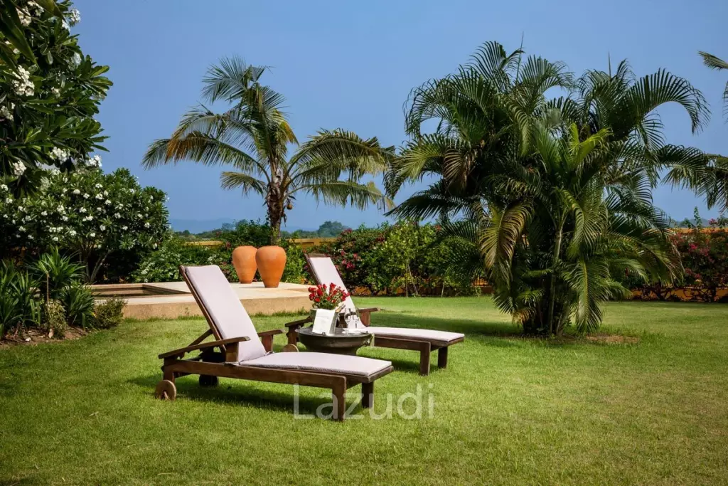 4 Bed 4 Bath 700 SQ.M Rim Nua Villa