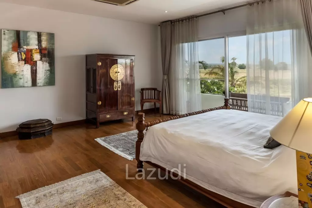 4 Bed 4 Bath 700 SQ.M Rim Nua Villa