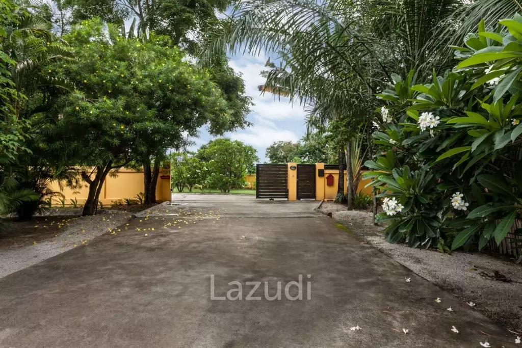4 Bed 4 Bath 700 SQ.M Rim Nua Villa