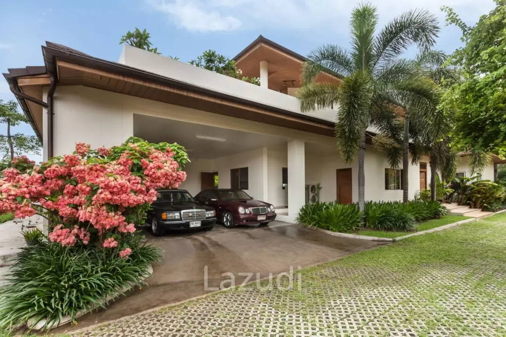 4 Bed 4 Bath 700 SQ.M Rim Nua Villa