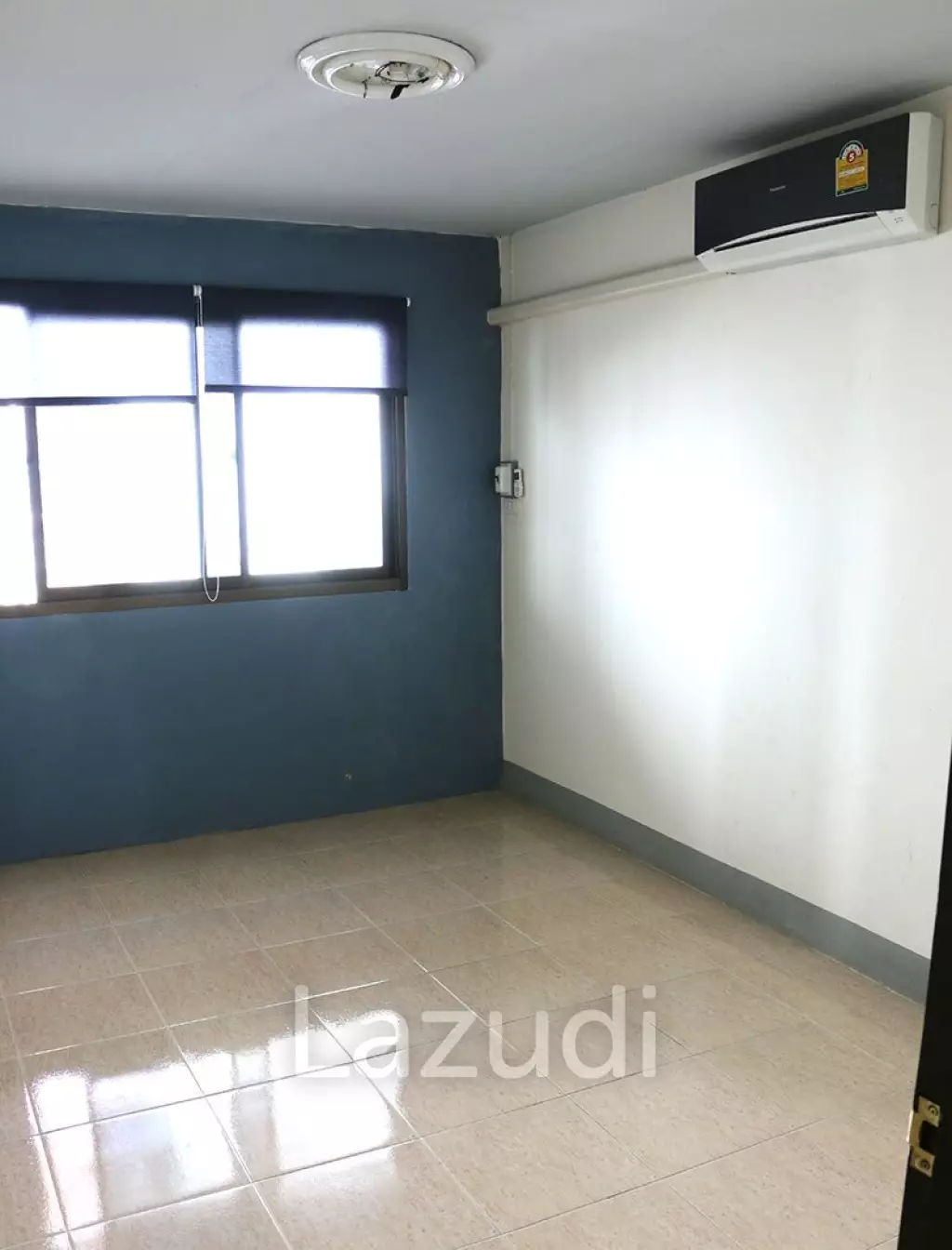 2 Storeys Commercial Building For Sale in Chiang Rai
