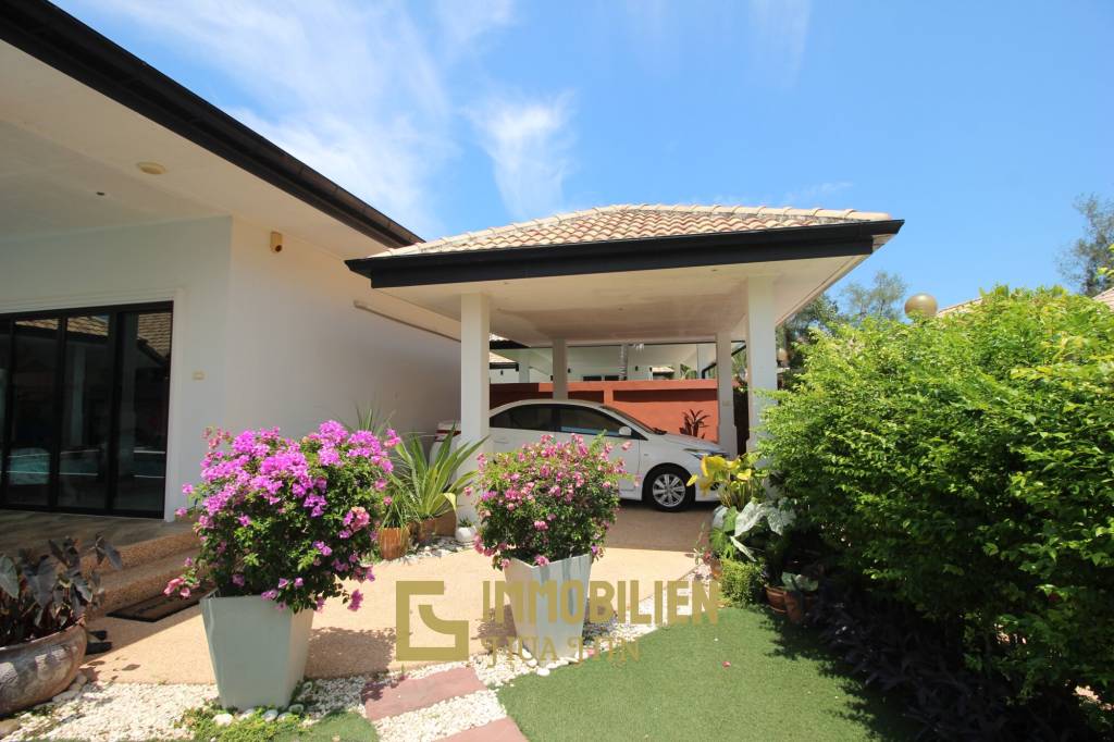 3 Bed Single Story Pool Villa For Sale - Great Condition