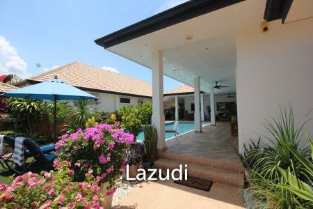 3 Bed Single Story Pool Villa For Sale - Great Condition