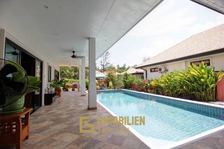 3 Bed Single Story Pool Villa For Sale - Great Condition