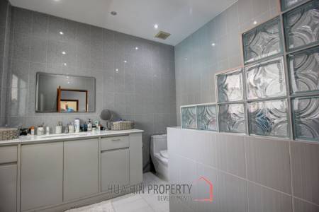 3 Bed Single Story Pool Villa For Sale - Great Condition