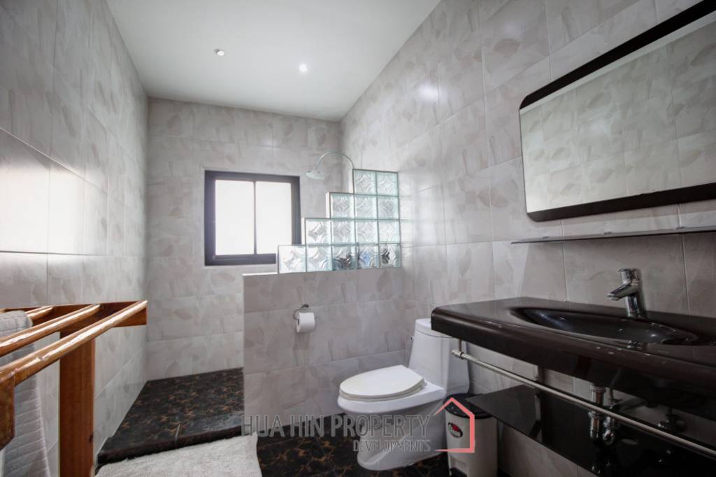 3 Bed Single Story Pool Villa For Sale - Great Condition