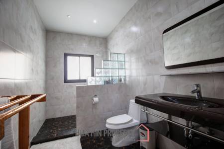 3 Bed Single Story Pool Villa For Sale - Great Condition