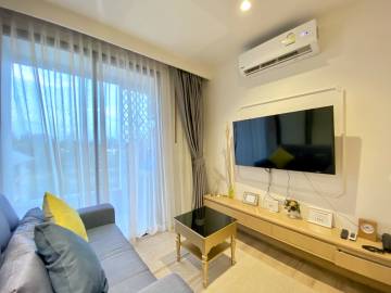 Studio green view