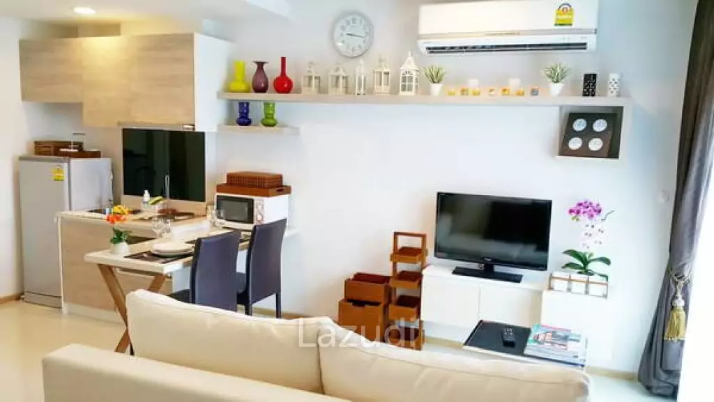 Studio for Sale in  Acqua Condominium