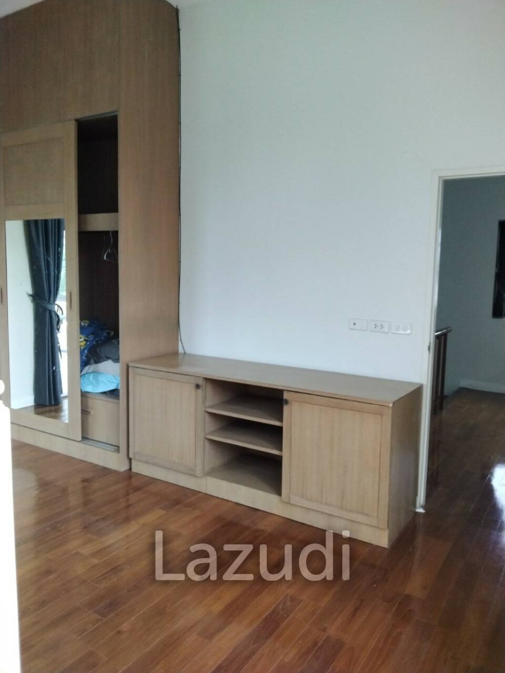 4 Bedrooms 400 SQ.M 2 Storeys House