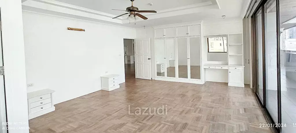 4 Bed 4 Bath 450 SQ.M Sriratana Mansion 2
