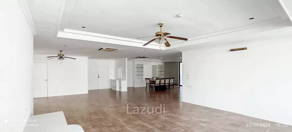 4 Bed 4 Bath 450 SQ.M Sriratana Mansion 2