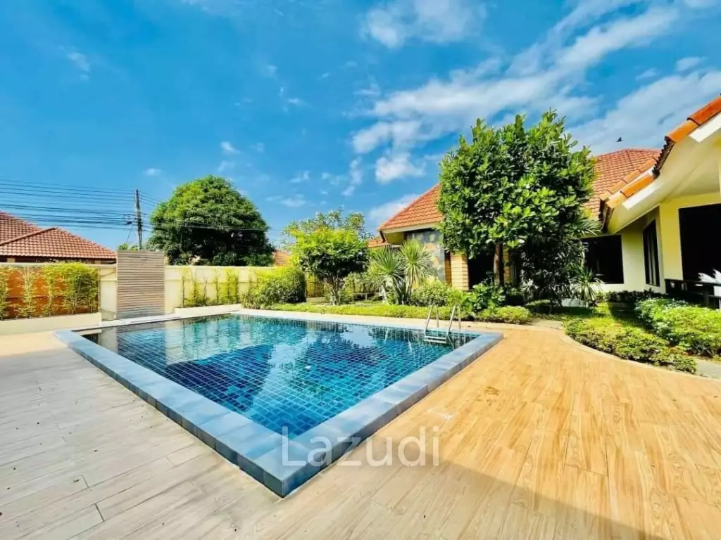 4 Bed Pool Villa Pattaya Soi Khao Noi