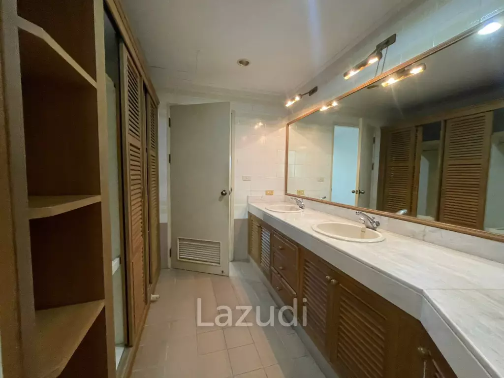 Baan Somprasong Pattaya Condo for Sale