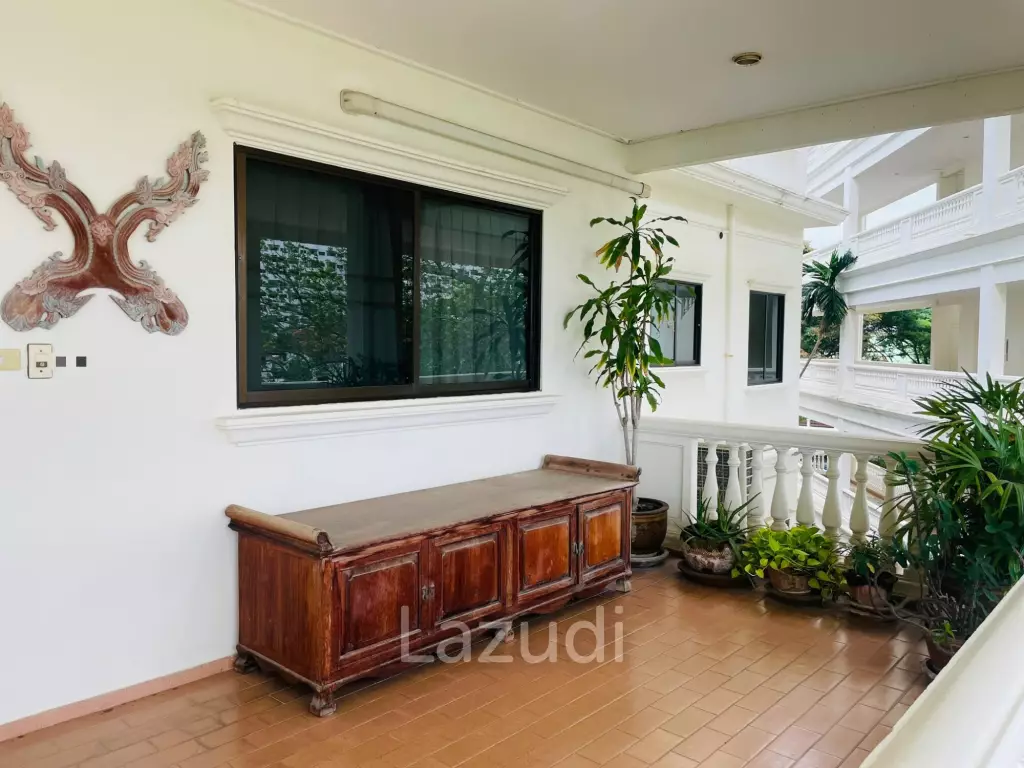 Baan Somprasong Pattaya Condo for Sale