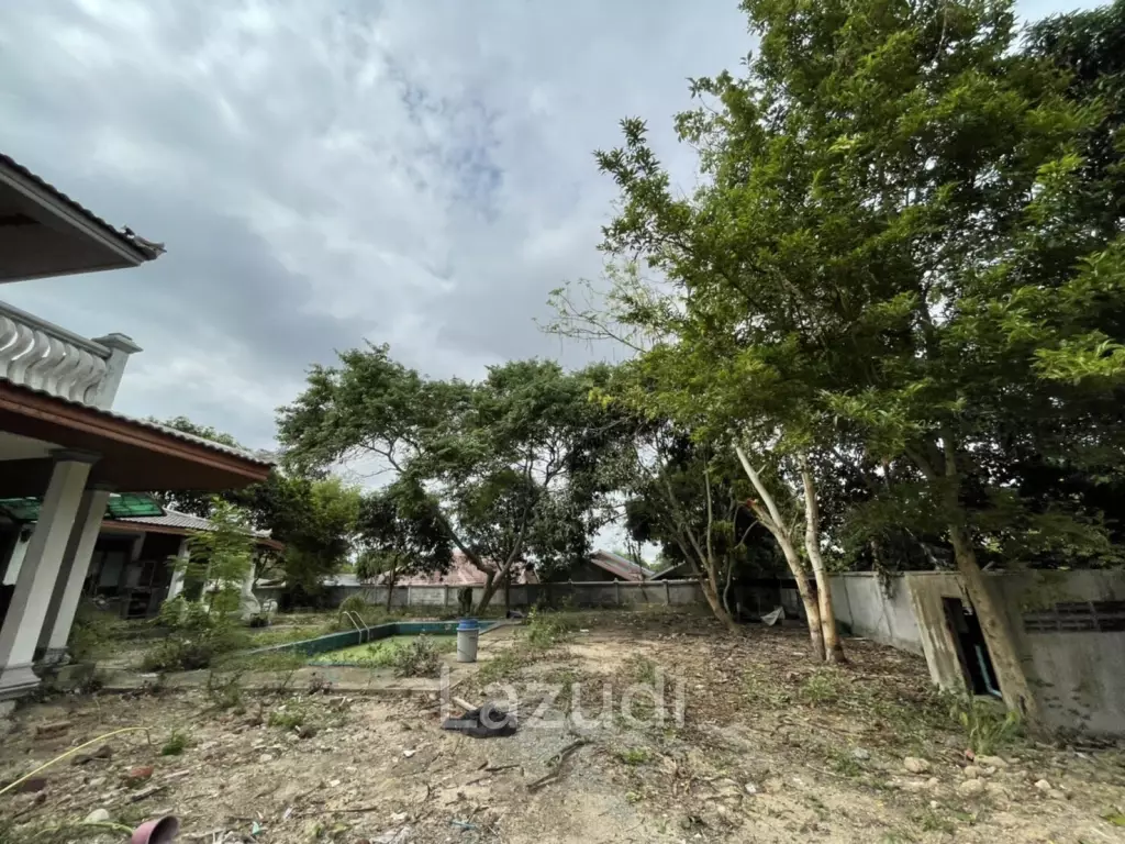 8 Bedroom Big House (Noen Plub Wan)
