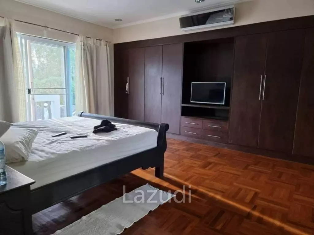 4 Bed 540 SQ.M Pool Villa in Huai Yai