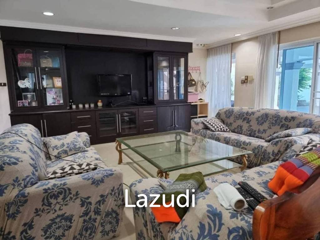 4 Bed 540 SQ.M Pool Villa in Huai Yai
