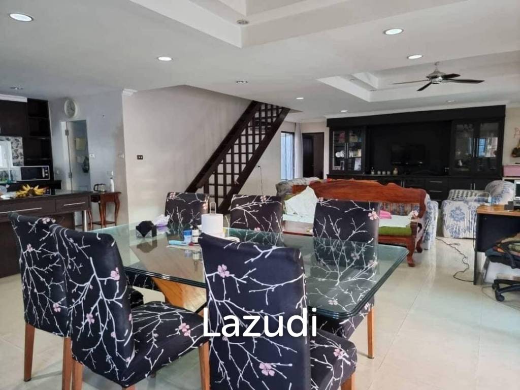 4 Bed 540 SQ.M Pool Villa in Huai Yai