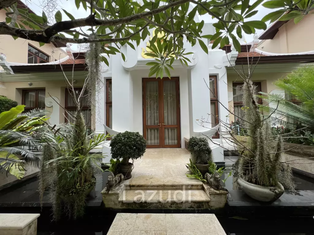 Super Luxury Villa for sell - View Talay marina