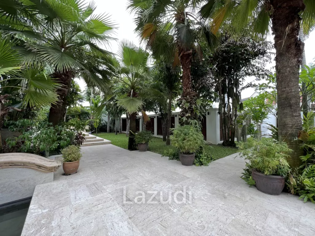 Super Luxury Villa for sell - View Talay marina