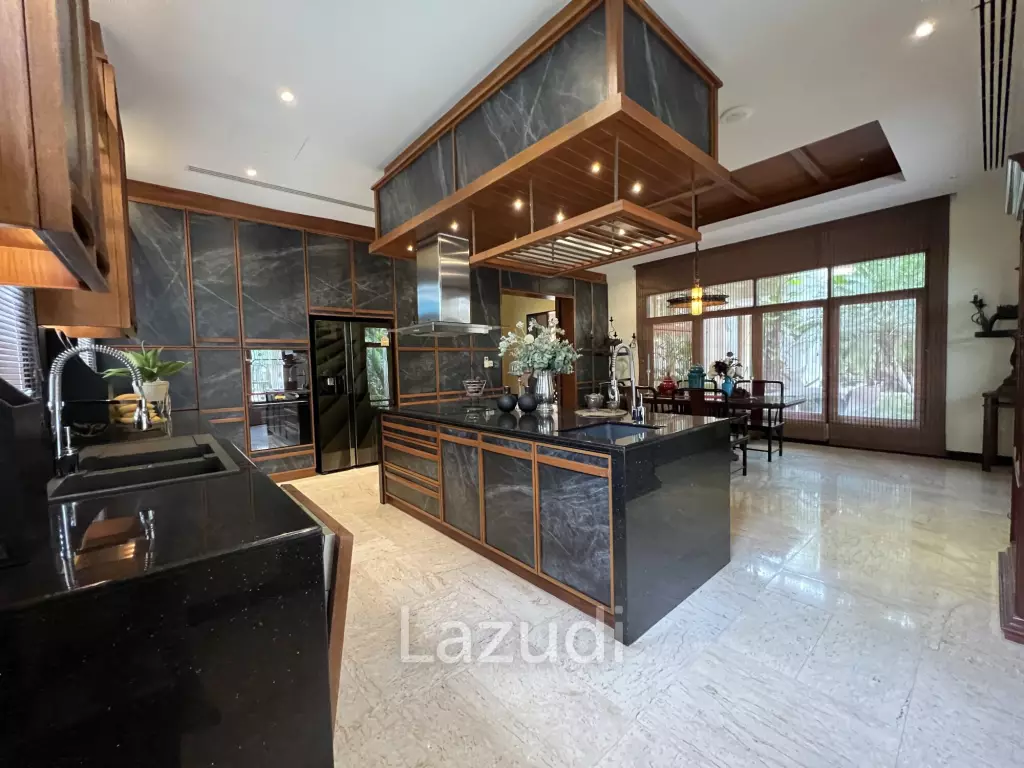 Super Luxury Villa for sell - View Talay marina