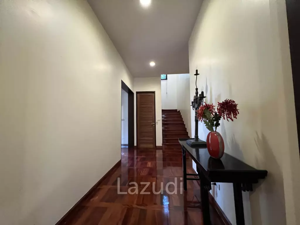 Super Luxury Villa for sell - View Talay marina