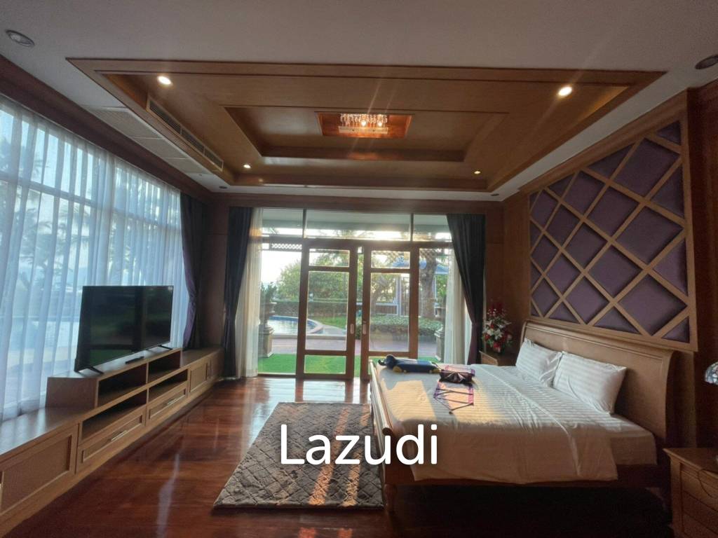 5 Bedroom Enormous House with Private Pool