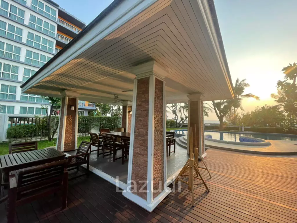 5 Bedroom Enormous House with Private Pool