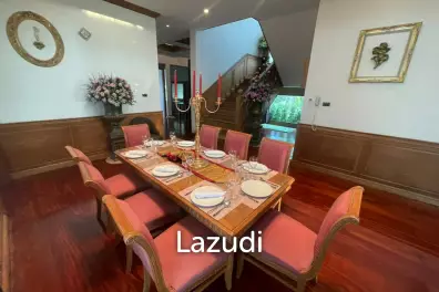5 Bedroom Enormous House with Private Pool