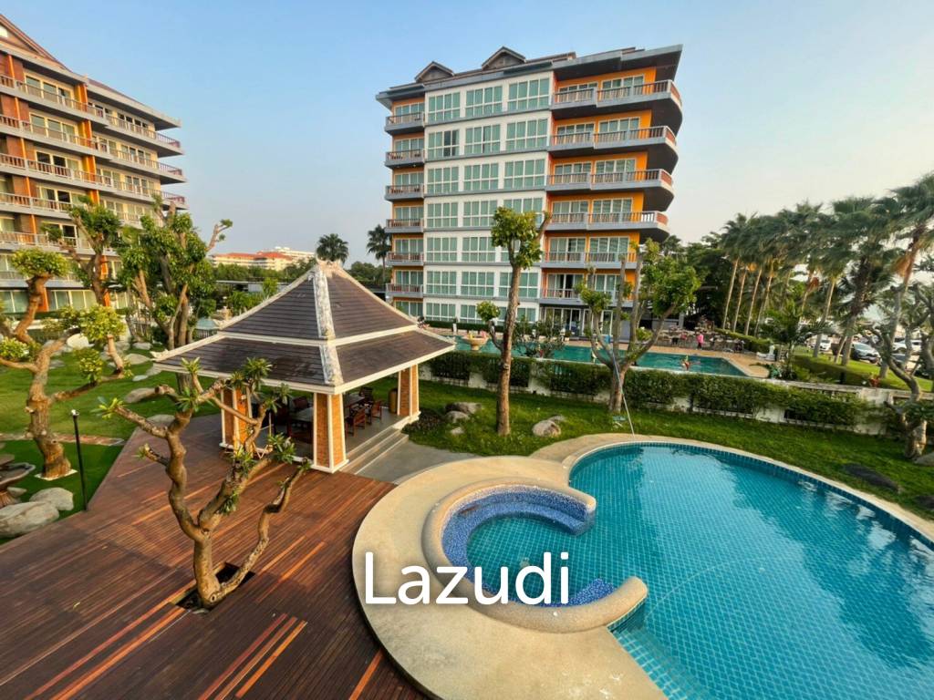 5 Bedroom Enormous House with Private Pool
