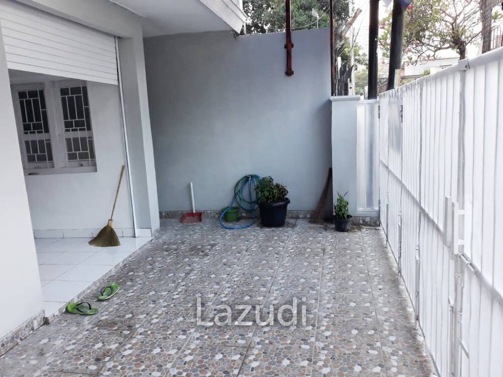 Rumah Disewakan Dekat Solo Grand Mall, Solo Paragon Mall, UNMUH Surakarta, Keraton Surakarta, Stadion Manahan Solo