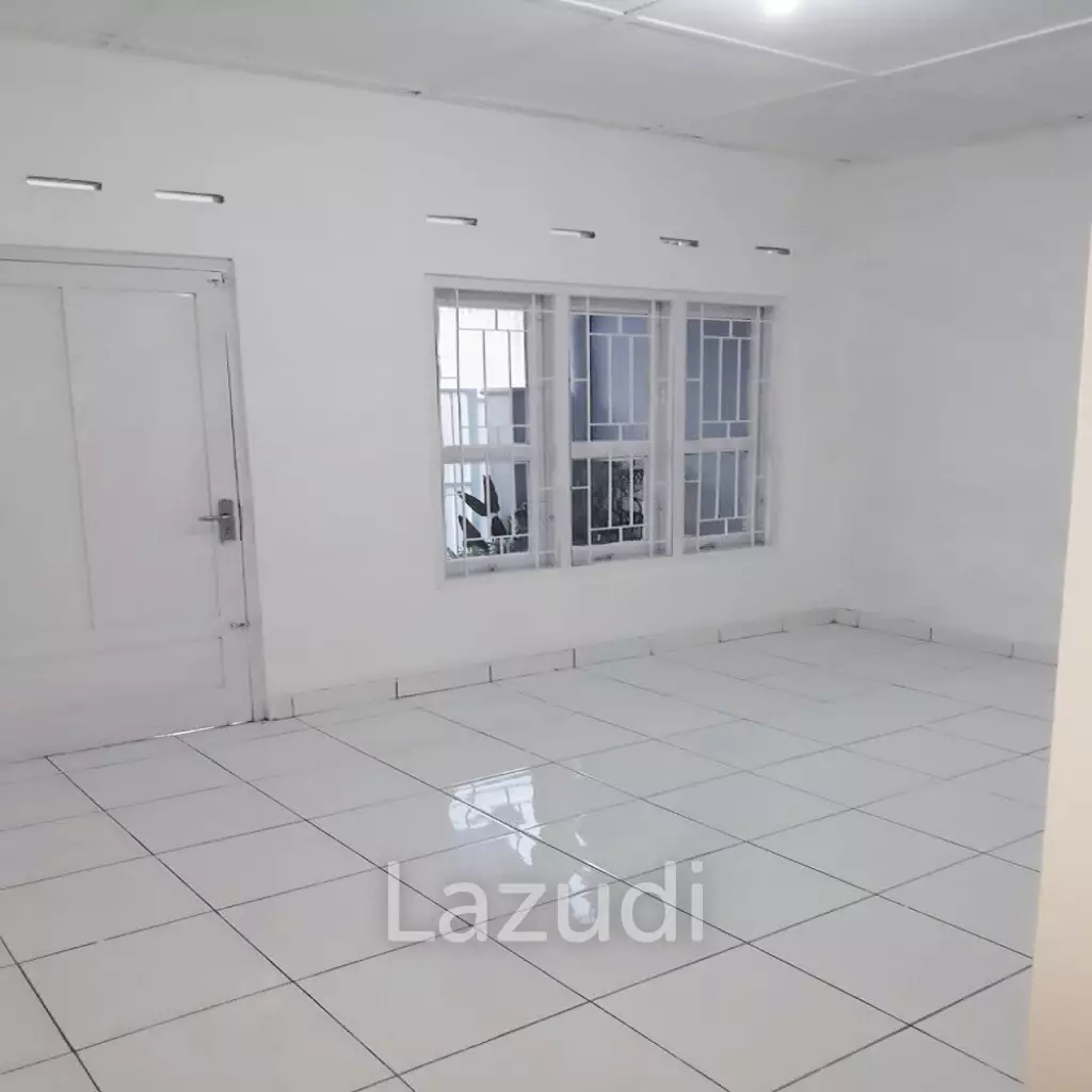 Rumah Disewakan Dekat Solo Grand Mall, Solo Paragon Mall, UNMUH Surakarta, Keraton Surakarta, Stadion Manahan Solo