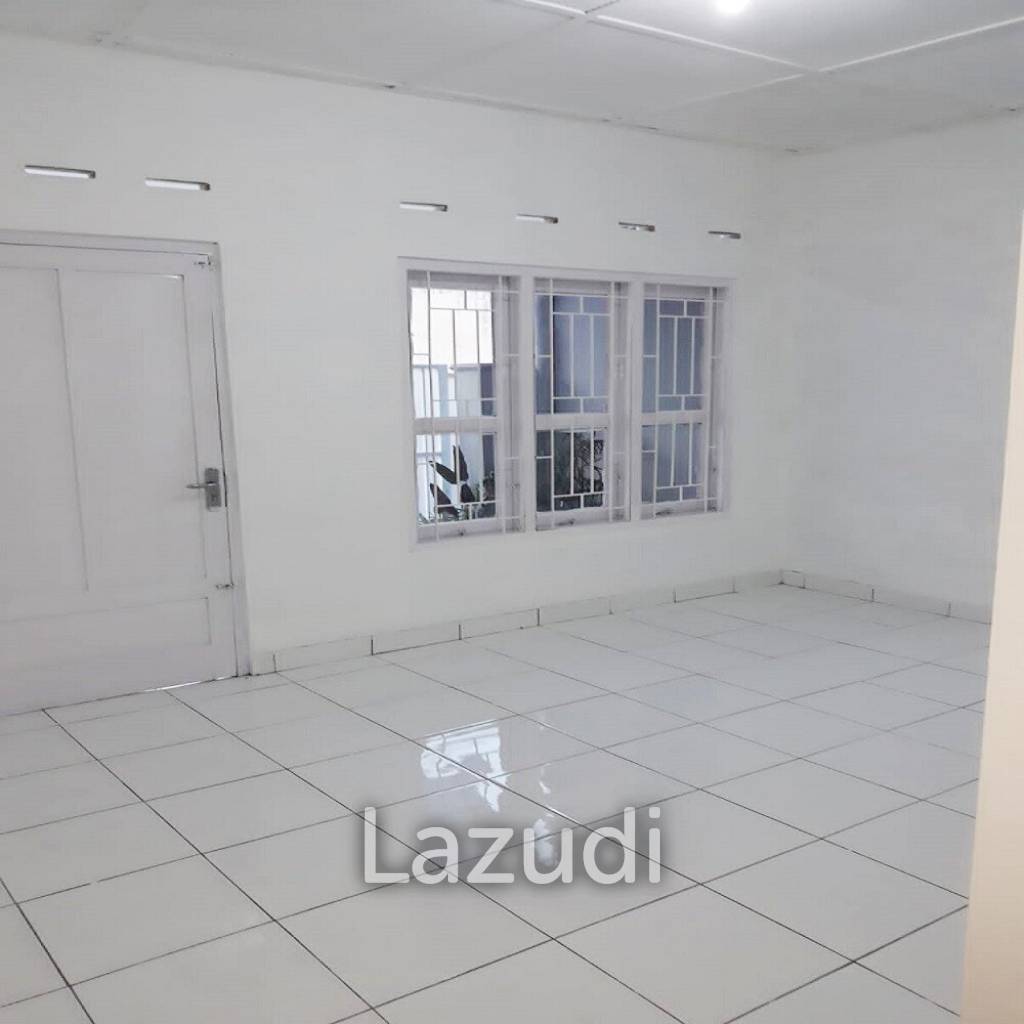 Rumah Disewakan Dekat Solo Grand Mall, Solo Paragon Mall, UNMUH Surakarta, Keraton Surakarta, Stadion Manahan Solo