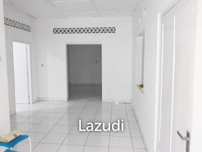 Rumah Disewakan Dekat Solo Grand Mall, Solo Paragon Mall, UNMUH Surakarta, Keraton Surakarta, Stadion Manahan Solo