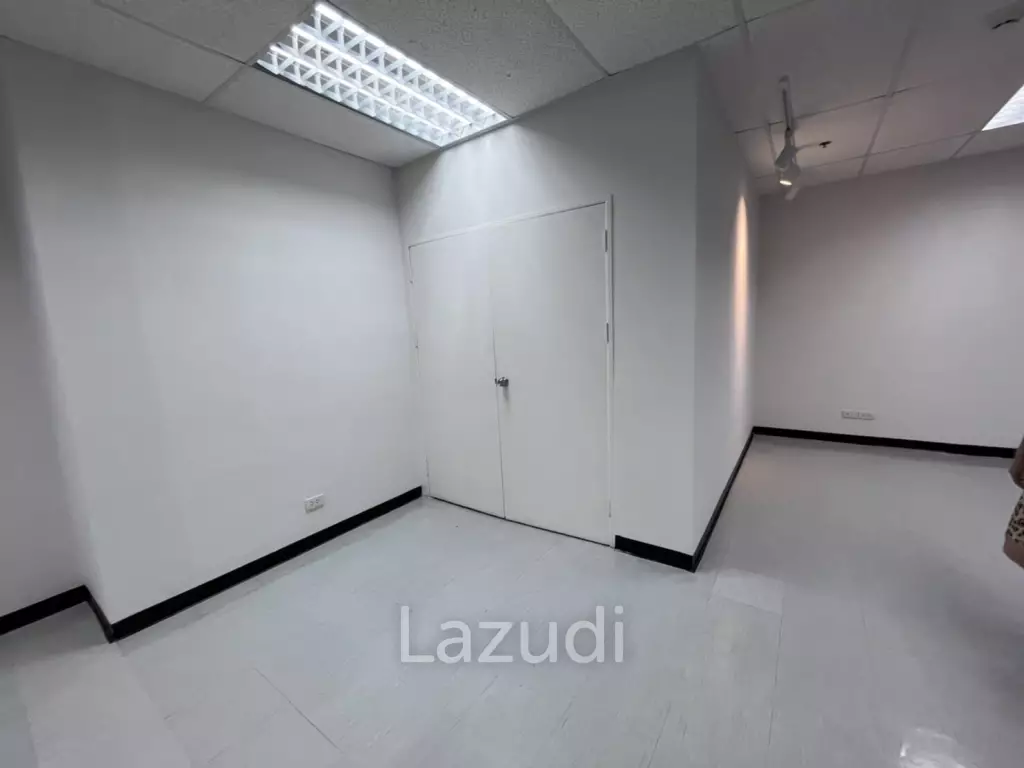 Good Ambient for office in Asoke