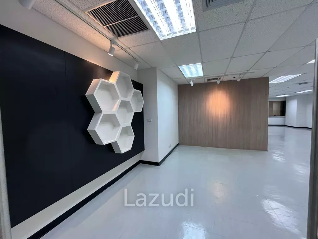 Good Ambient for office in Asoke