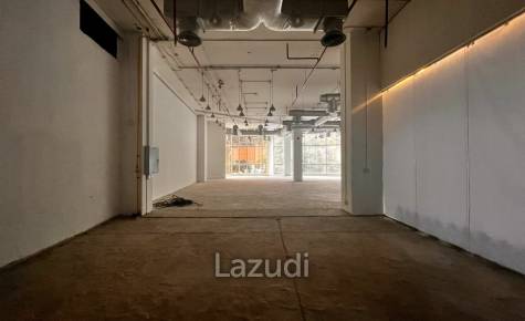 Office and Retail at RSU Tower