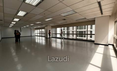 Office For Rent at Sermmitr Tower