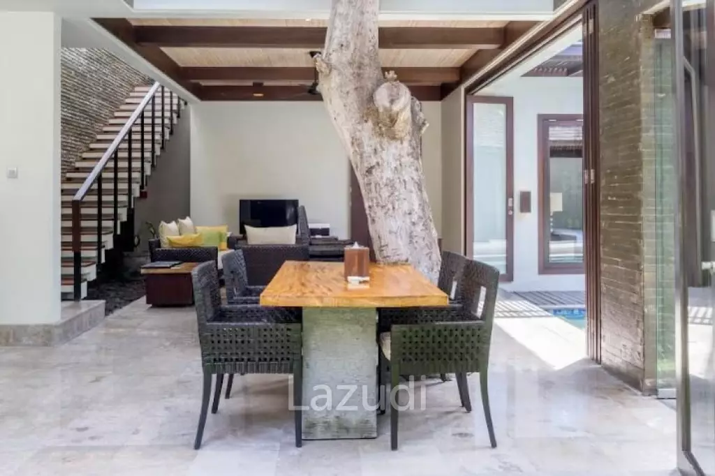 Freehold villa 300m from the beach 3 bedrooms and fully furnished in Seminyak